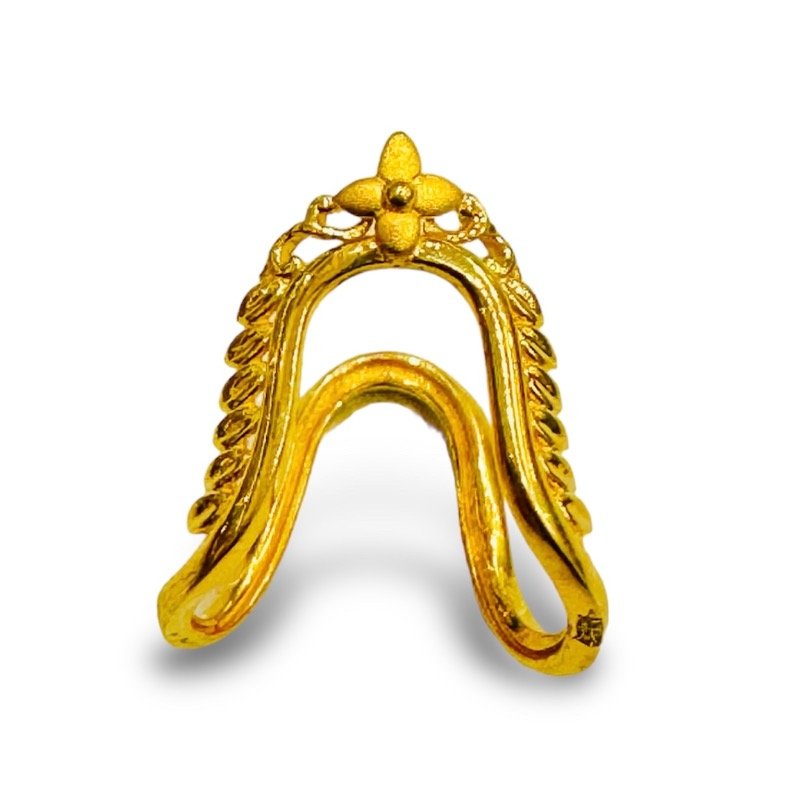 Gold Vanki Rings | Jewelry rings diamond, Vanki ring, Indian engagement ring
